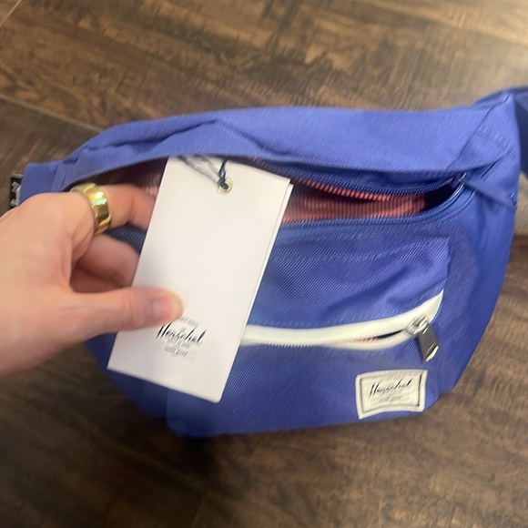 Herschel Supply Company Fanny Pack - Picture 3 of 3